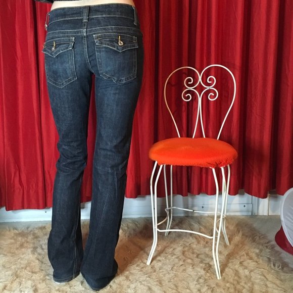 **SOLD** GUESS Bootcut Jeans - Picture 4 of 4